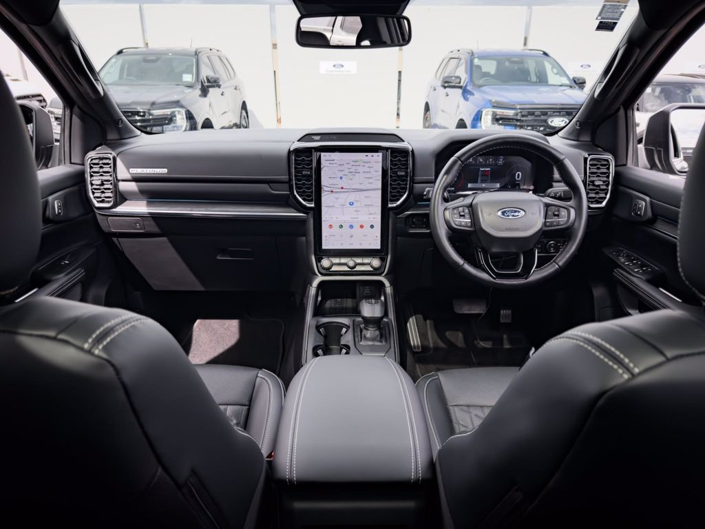 Everest Apex Interior